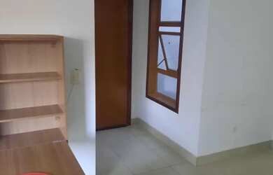 Imagem: O apartamento possui 1 Dormitório, 1 Banheiro, 1 Vaga na garagem