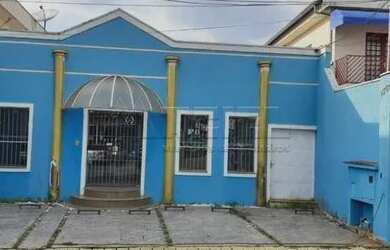 Imagem: O depósito possui 4 Vagas na garagem, 300m² de Área e está