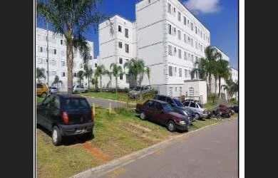 Imagem: O apartamento possui 2 Dormitórios, 1 Banheiro, 1 Vaga na garagem