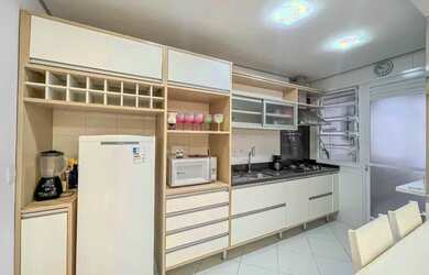 Imagem 9: FLORIANóPOLIS - Apartamento Padrão - Itacorubi