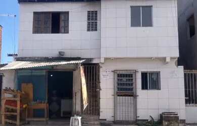 Imagem: A casa possui 4 Dormitórios, 4 Banheiros e está localizado