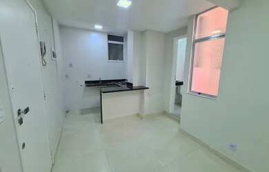 Imagem: A kitnet possui 1 Dormitório, 1 Banheiro, 27m² de Área e