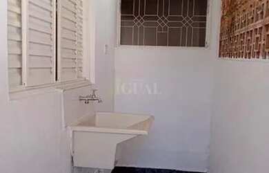 Imagem: A casa possui 2 Dormitórios, 1 Banheiro, 80m² de Área e