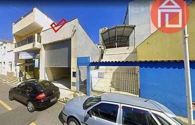Imagem: O depósito possui 2 Vagas na garagem, 110m² de Área e está