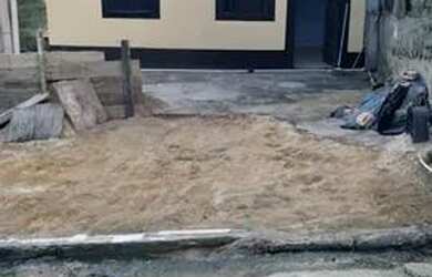 Imagem: A casa possui 2 Dormitórios, 1 Banheiro e está localizado