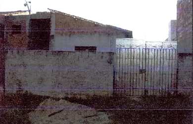 Imagem: A casa possui 1 Dormitório, 1 Banheiro, 1 Vaga na garagem