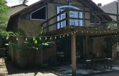 Imagem: A casa em condomínio possui 3 Dormitórios, 4 Banheiros, 5