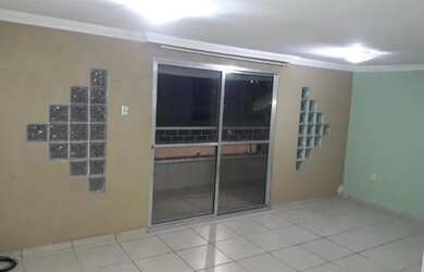 Imagem: A casa possui 3 Dormitórios, 2 Banheiros, 100m² de Área e