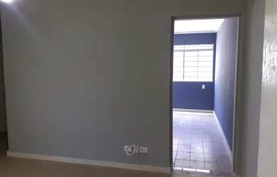 Imagem: O apartamento para alugar possui 2 Dormitórios, 1 Banheiro