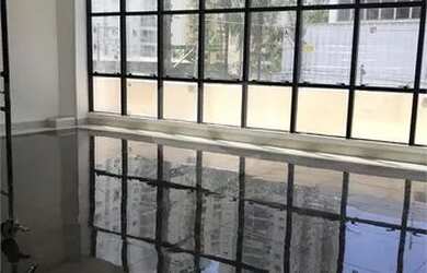 Imagem: O depósito possui 500m² de Área e está localizado em Água