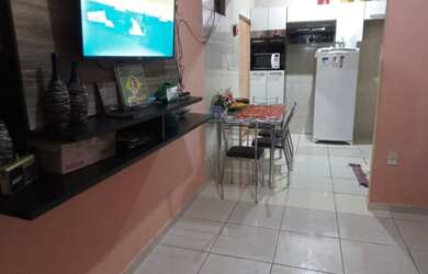 Imagem: A casa possui 2 Dormitórios, 1 Banheiro, 1 Vaga na garagem