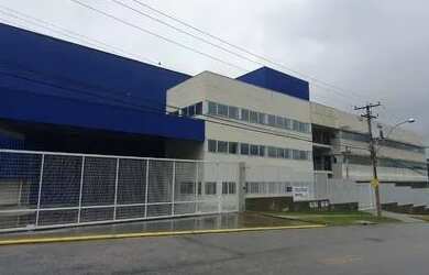 Imagem: O depósito possui 5 Vagas na garagem, 13.190m² de Área e