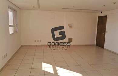 Imagem: O depósito possui 2 Vagas na garagem, 52m² de Área e Imóvel