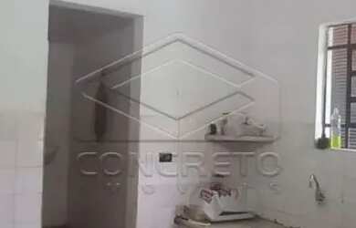 Imagem 12: Casa Padrão em Jaú. Piscina, Varanda, 12m² de Áreae2 Vagas na garagem