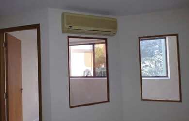 Imagem: O depósito possui 2 Vagas na garagem e 55m² de Área e está