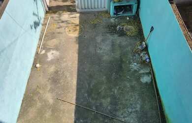 Imagem: A casa possui 2 Dormitórios, 2 Banheiros, 2 Vagas na garagem