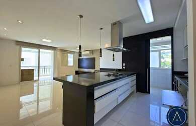 Imagem: O apartamento possui 2 Dormitórios, 2 Banheiros, 2 Vagas na