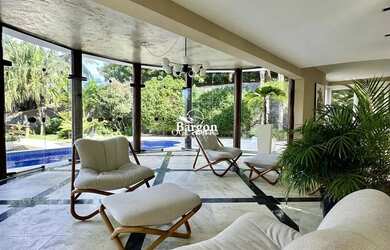 Imagem 14: Casa com 6 suítes a venda na Praia da Ferradura em Armação dos Búzios...