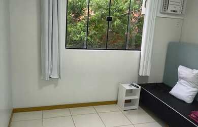 Imagem: O apartamento possui 1 Dormitório, 1 Banheiro, 1 Vaga na garagem