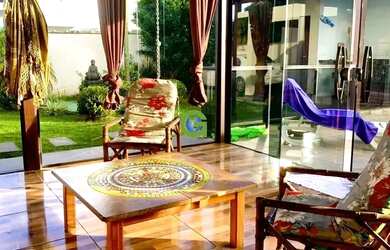 Imagem 3: Casa à venda em Garopaba, a 3 km da Praia do Rosa 4 dormitórios e piscina