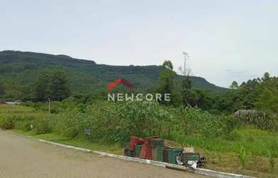 Imagem: O terreno possui 495m² de Área e está localizado em Centro