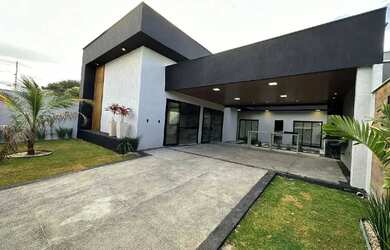 Imagem: A casa possui 3 Dormitórios, 4 Banheiros, 4 Vagas na garagem