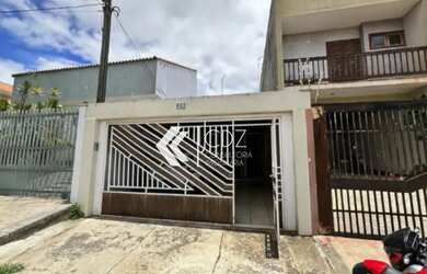 Imagem: A casa possui 2 Dormitórios, 1 Banheiro, 1 Vaga na garagem