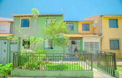 Imagem: A casa em condomínio possui 3 Dormitórios, 1 Banheiro, 1 Vaga