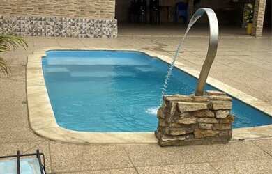 Imagem: A pousada chalé possui 1 Dormitório, Acomodam 30 pessoas