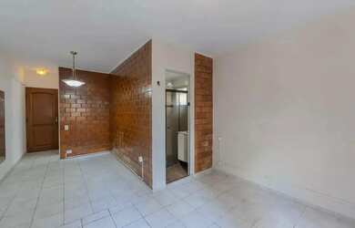 Imagem: O apartamento possui 1 Dormitório, 1 Banheiro, 1 Vaga na garagem