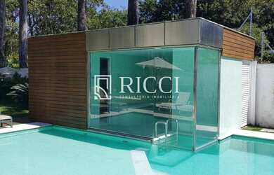 Imagem 3: CASAGUARUJÁ. Piscina, Churrasqueira, Ar-condicionadoeLareira