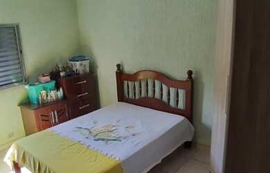 Imagem: A casa possui 3 Dormitórios, 4 Banheiros, 4 Vagas na garagem