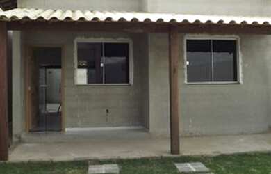 Imagem: A casa possui 2 Dormitórios, 1 Banheiro, 3 Vagas na garagem