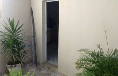 Imagem: O depósito possui 30m² de Área e está localizado em Vila