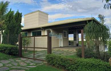 Imagem: A casa em condomínio possui 5 Dormitórios, 5 Banheiros, 4