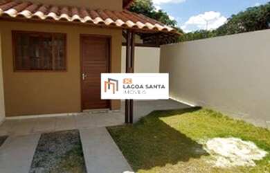 Imagem: A casa possui 3 Dormitórios, 1 Banheiro, 1 Vaga na garagem