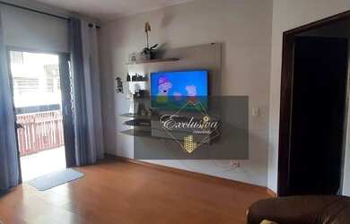 Imagem: A casa possui 3 Dormitórios, 2 Banheiros, 3 Vagas na garagem