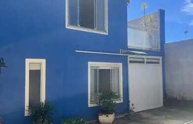 Imagem: A casa possui 2 Dormitórios, 2 Banheiros, 1 Vaga na garagem