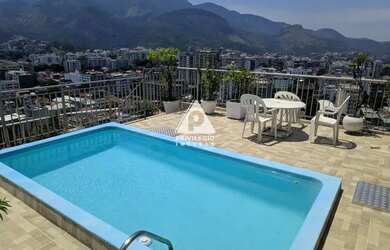 Imagem: O apartamento na cobertura possui 4 Dormitórios, 2 Banheiros