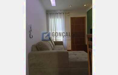 Imagem: O apartamento possui 2 Dormitórios, 1 Banheiro, 1 Vaga na garagem