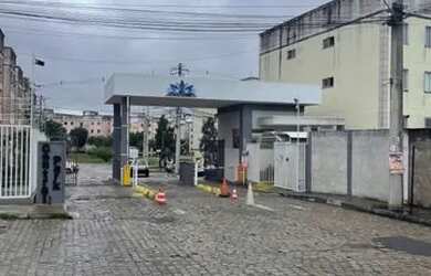 Imagem: O apartamento possui 2 Dormitórios, 1 Banheiro, 2 Vagas na