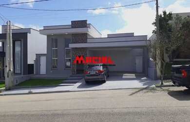 Imagem: A casa em condomínio possui 3 Dormitórios, 3 Banheiros, 4