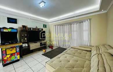 Imagem: A casa possui 3 Dormitórios, 2 Banheiros, 3 Vagas na garagem