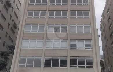 Imagem: O depósito possui 1 Vaga na garagem, 150m² de Área e está