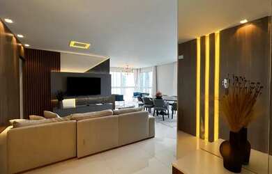 Imagem: O apartamento possui 3 Dormitórios, 3 Banheiros, 3 Vagas na