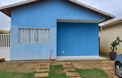 Imagem: A casa em condomínio possui 2 Dormitórios, 1 Banheiro, 2 Vagas