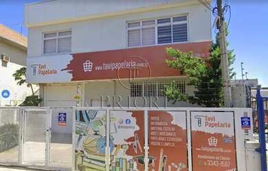 Imagem: O depósito possui 2 Vagas na garagem, 457m² de Área e está