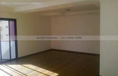 Imagem: O apartamento possui 3 Dormitórios, 1 Banheiro, 2 Vagas na