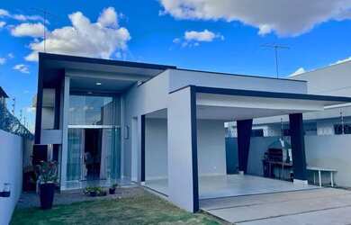 Imagem: A casa possui 3 Dormitórios e está localizado em Paraviana