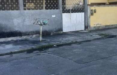 Imagem: A casa possui 2 Dormitórios, 1 Banheiro e está localizado